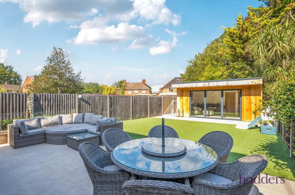 2e373de3-e54c-48d...