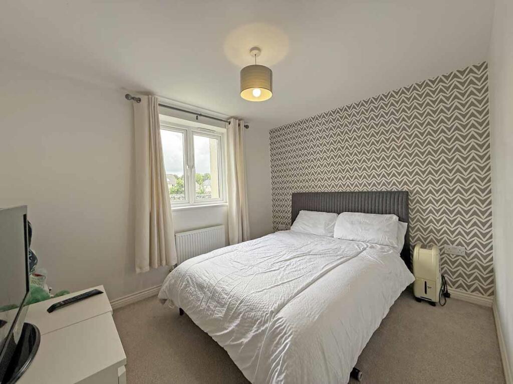 Samuel Bassett Avenue 6 - Bed 1.jpg