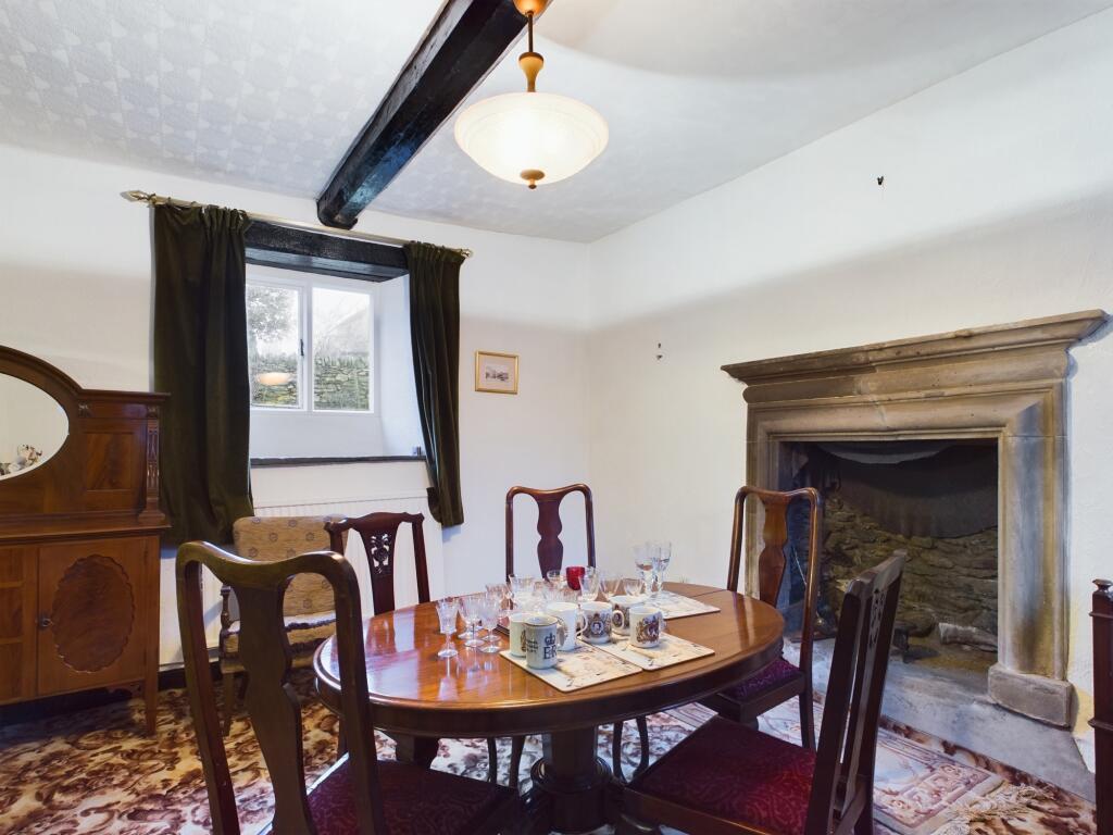 Dining Room 3 T202508061559.jpg