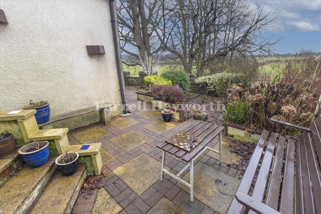 Rear Garden View 2 T202509051449.jpg