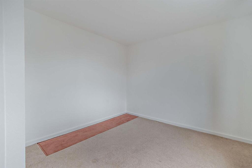 8660796-interior08-800.jpg