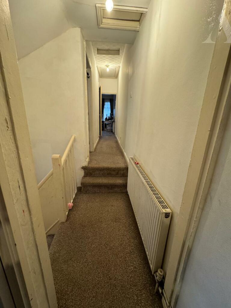 144 Sladefield Road landing