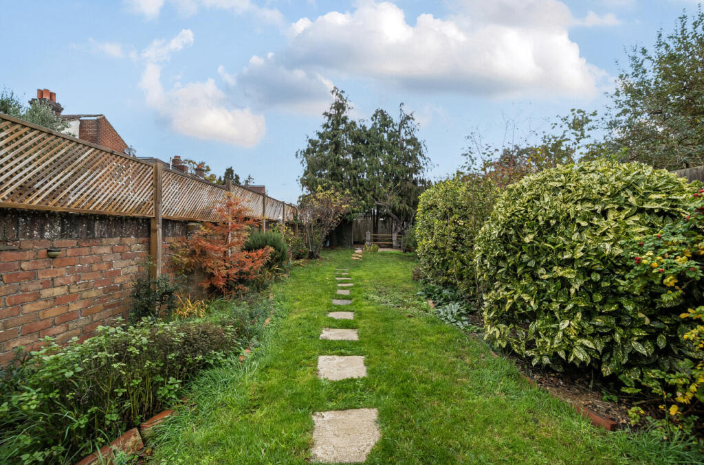 1372054-27-690245...