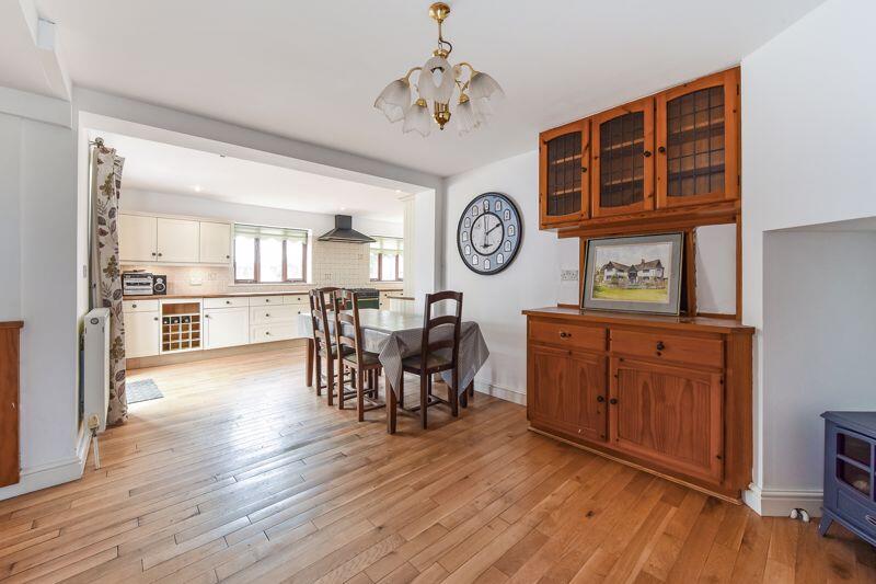 Kitchen / Breakfast Room 