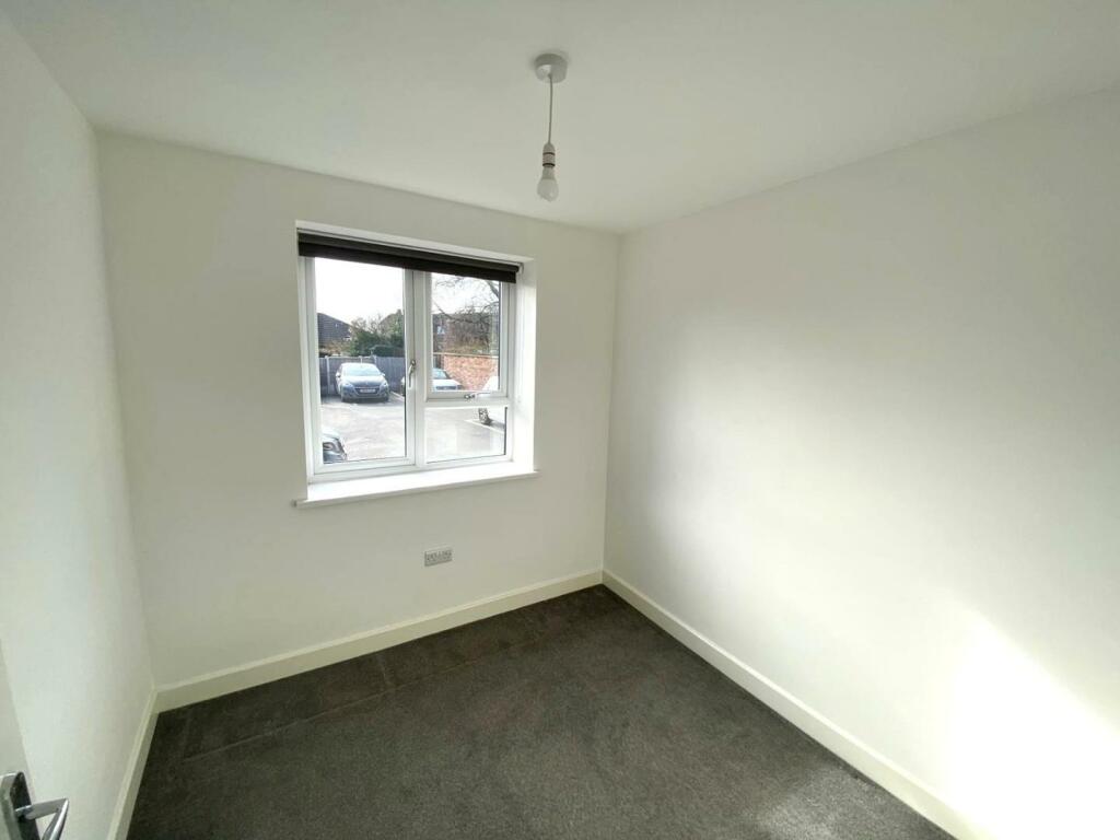 new road bedroom 2.jpg