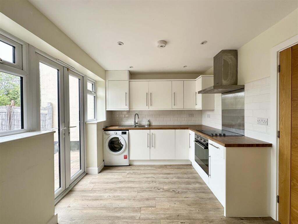 Open Plan Living/Kitchen/Dining Area