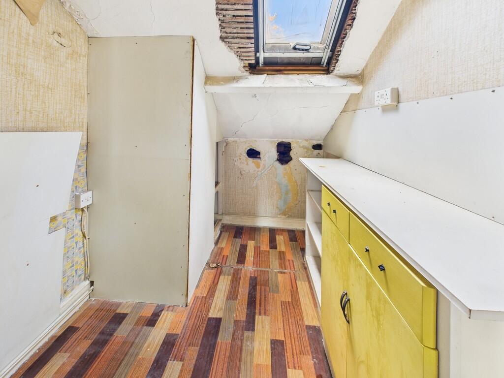 CAM03974G0-PR0215...