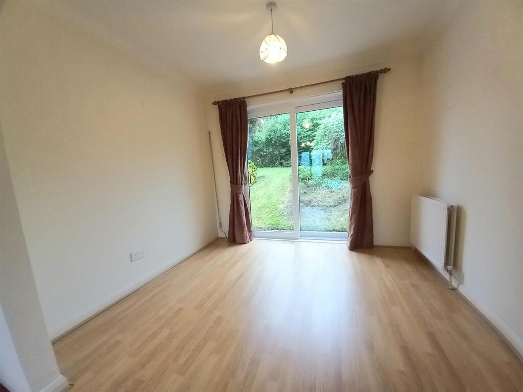 22 Kenwith Dining.jpg