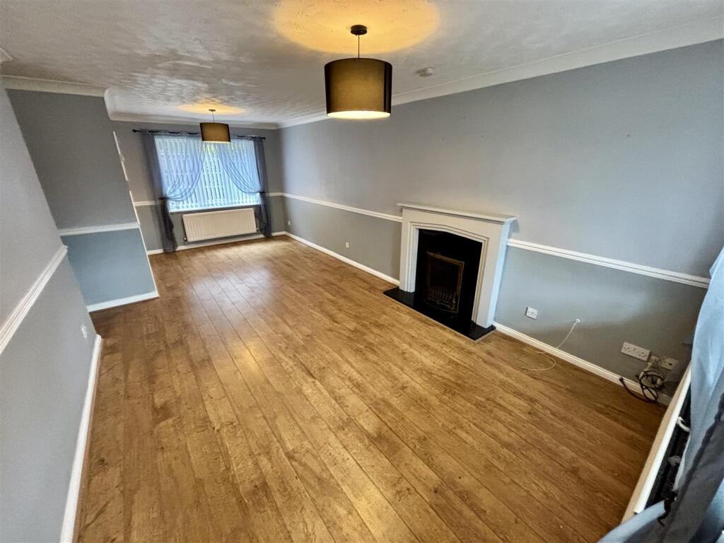 Open Plan Living and Dining Room