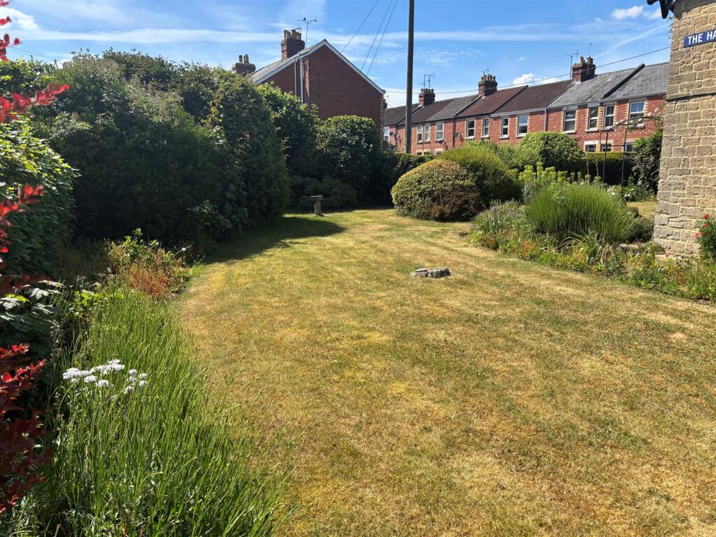 Garden 1.jpg