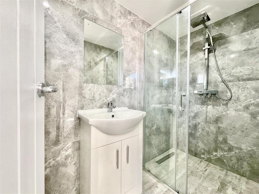 Shower Room/ WC