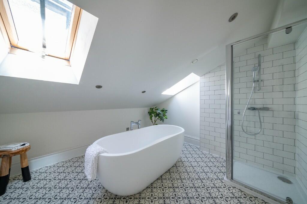 Main bathroom