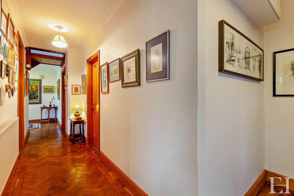 8601488-interiorW...