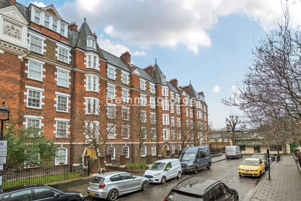 111 Scott Ellis Gardens-01.jpg