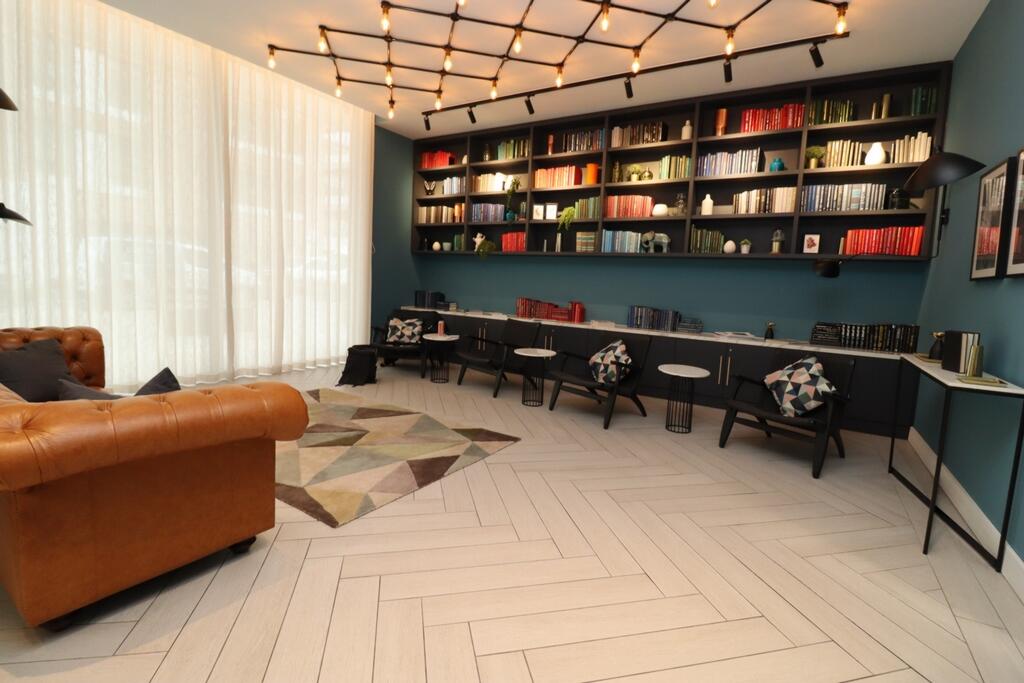 Photo 6