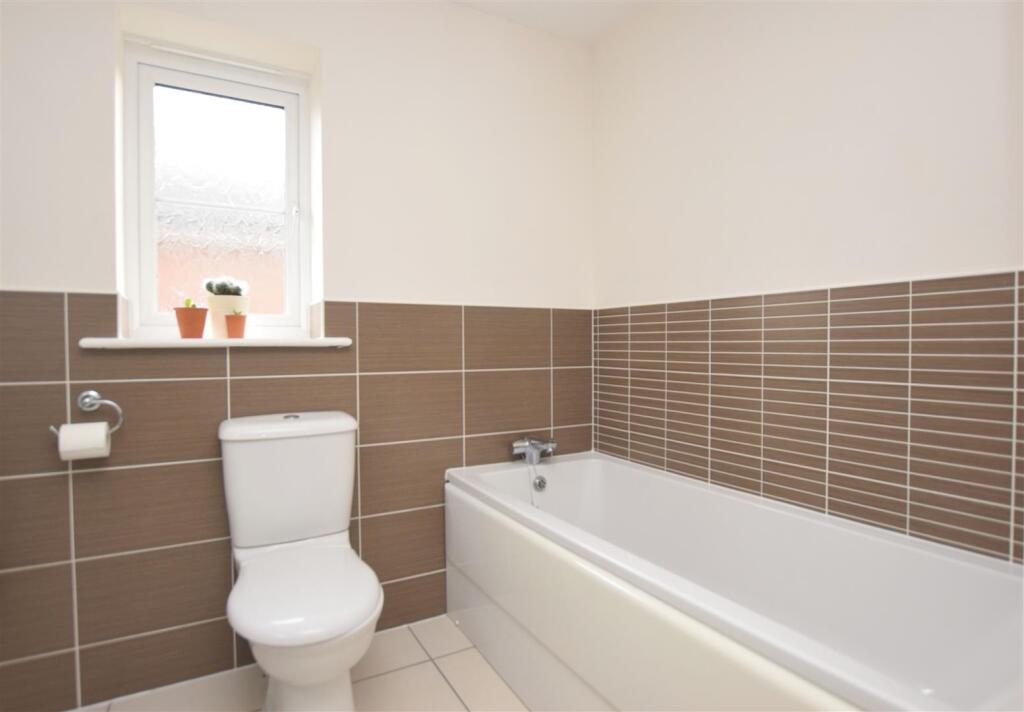 Bathroom.JPG