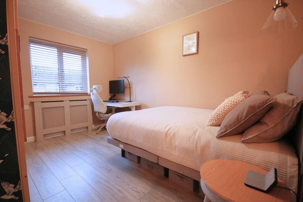 bed.1.jpg