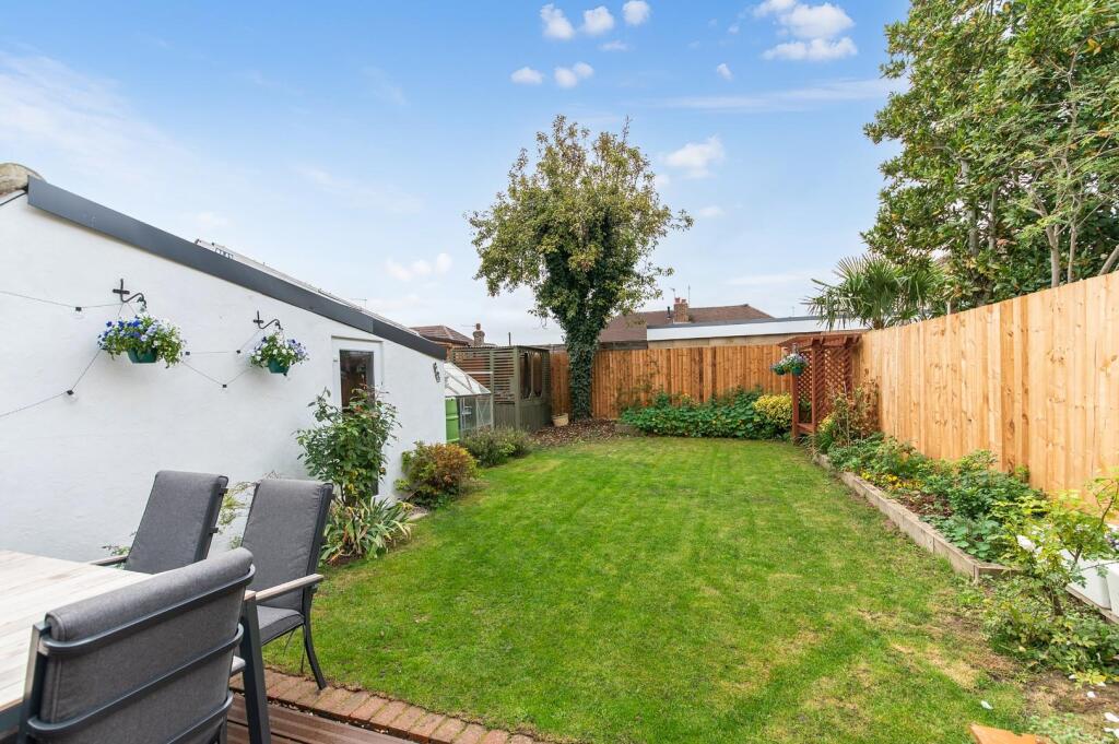 FRANCIS CLOSE, (19).jpg