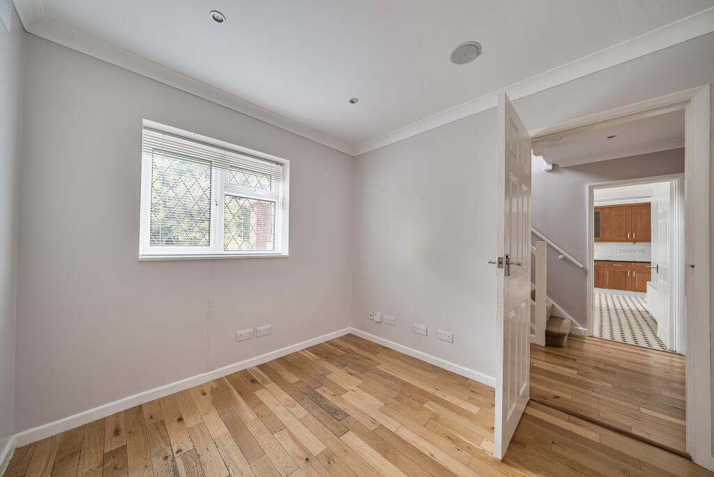 1356296-27-68cacf88f2a5b