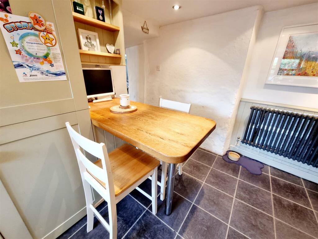 Breakfast bar.jpg