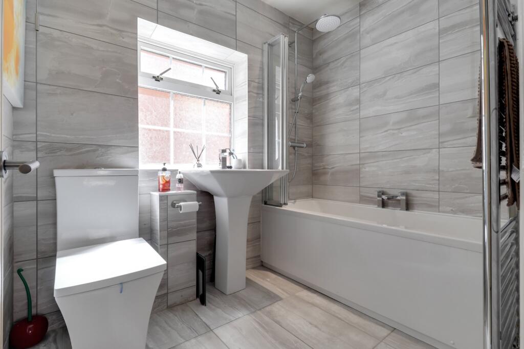 18- Rob Hammond EweMove Pontefract