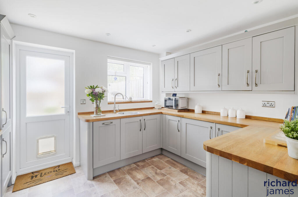 ef2e7a9c-fbc3-4af...