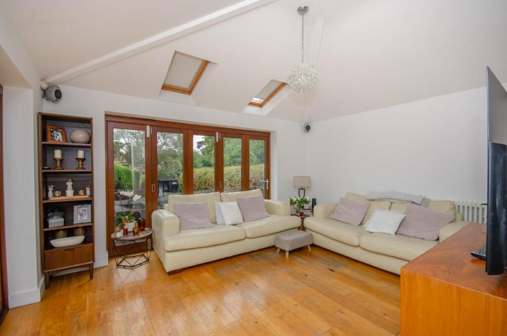 Family room.jpg
