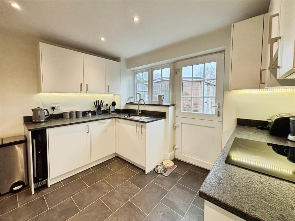 fb5f9d40-Photo 201-8-26 2C 2012 2008 2037.jpg