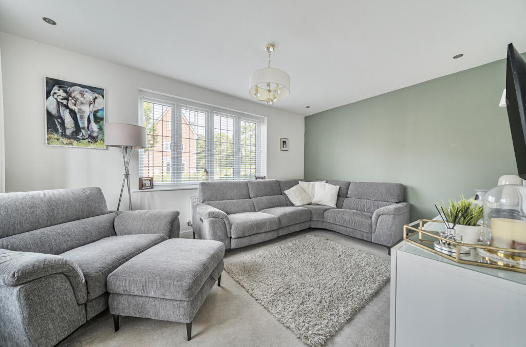 1348324-7-68b866f...