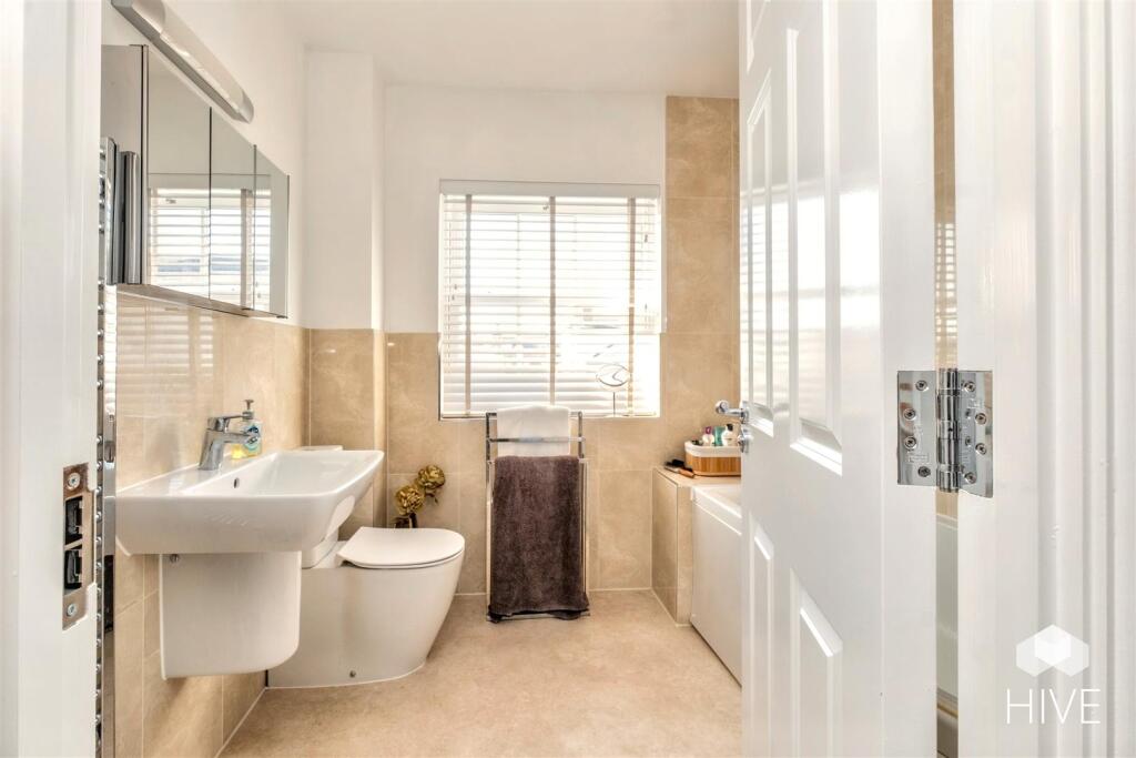 Main bathroom