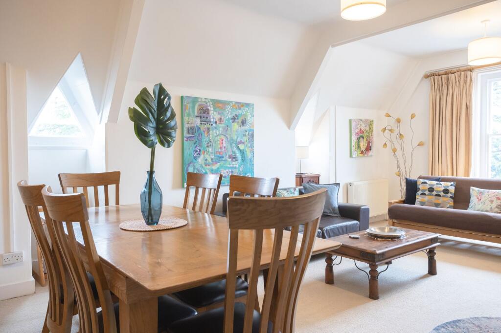 Sitting room/bedroom