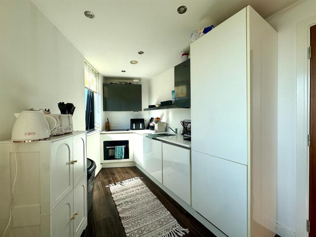 Kitchen pic 1.jpeg