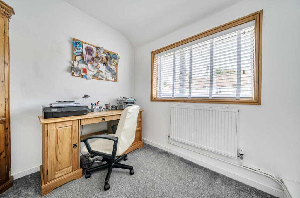 1361994-6-68de8f8...