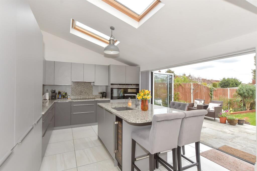 Kitchen *