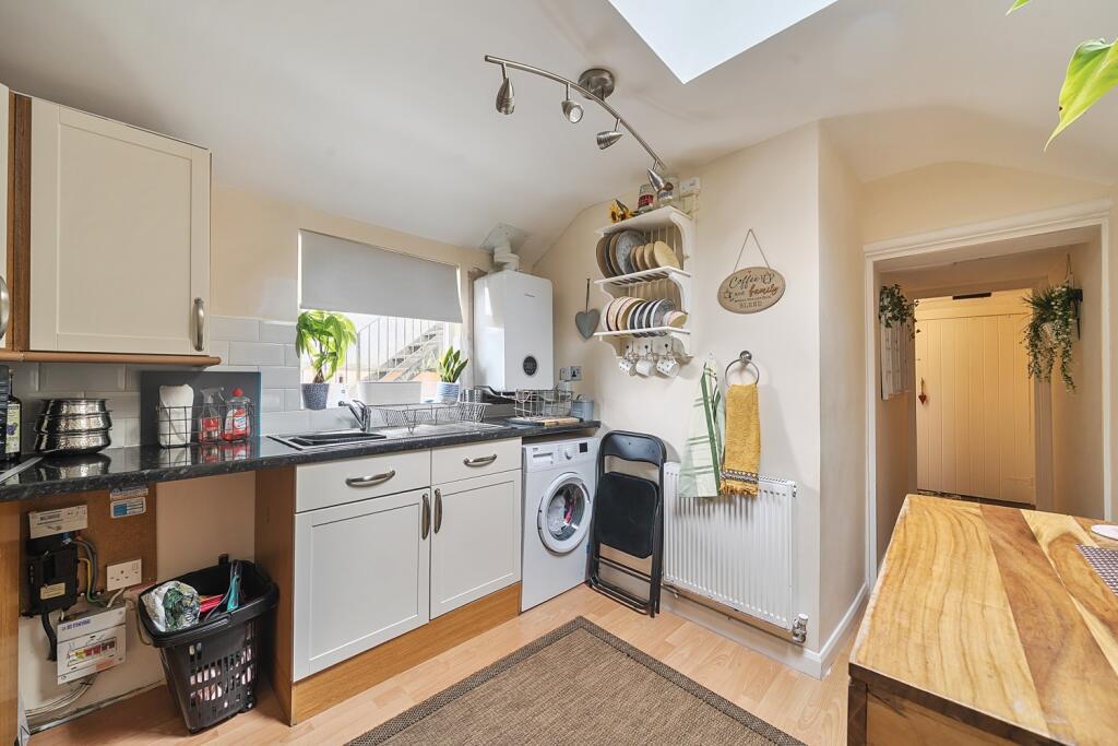 1310356-8-684ad0c268daf