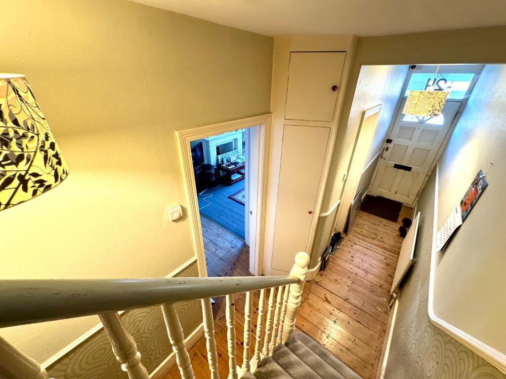hallway (2).jpg