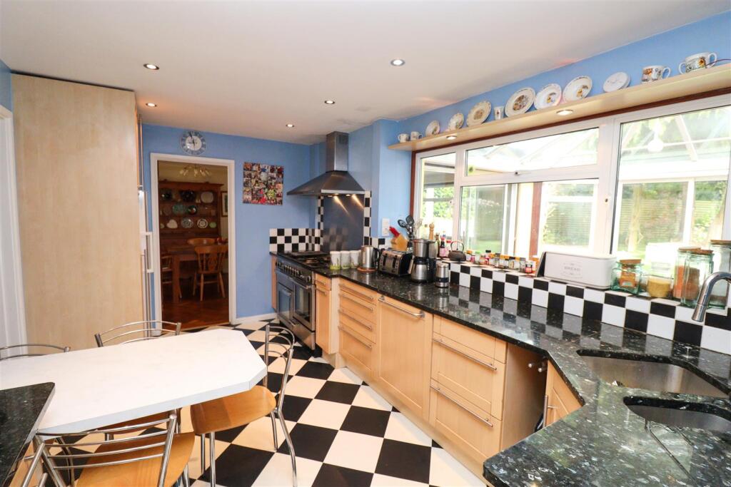 Kitchen/Breakfast Room