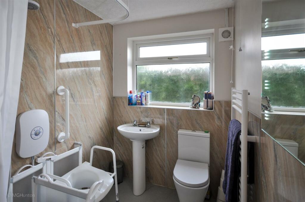 Shower room.jpg