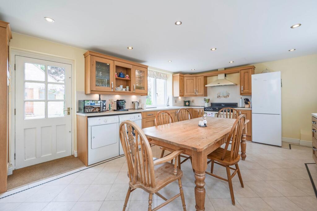 Kitchen / Breakfast Room