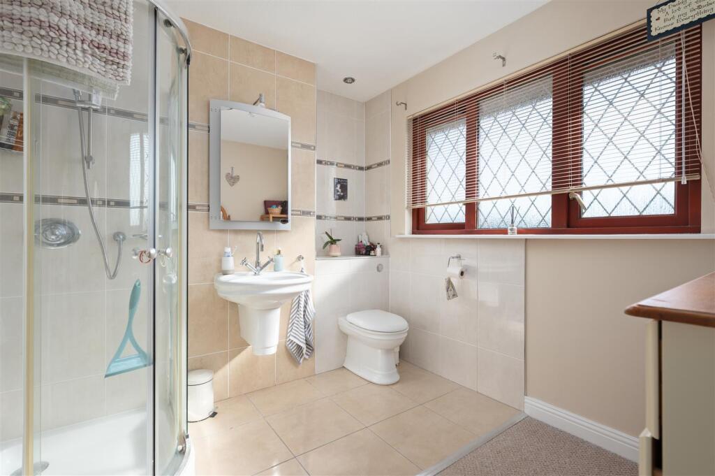 13 Westhall Crescent 022.JPG