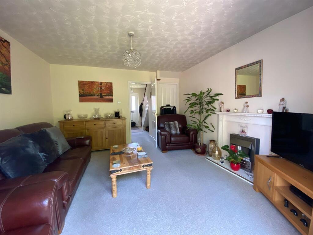 Living Room.jpg