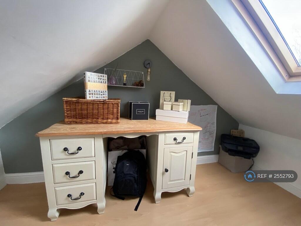 Bedroom 5 Loft