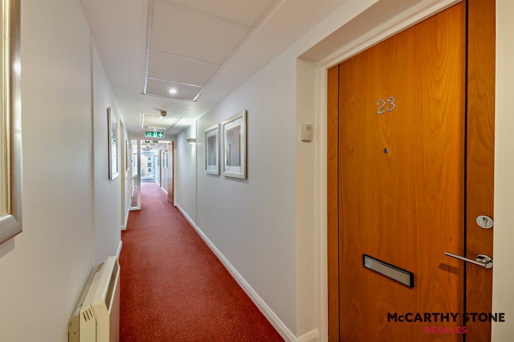 8588489-interior34-800.jpg