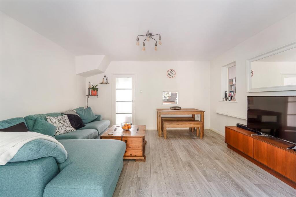 KINGSTON ROAD (13).jpg