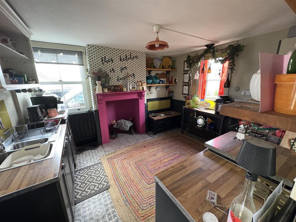 Kitchen.jpg