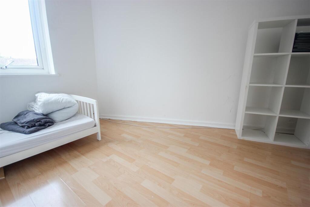 bed 3.JPG