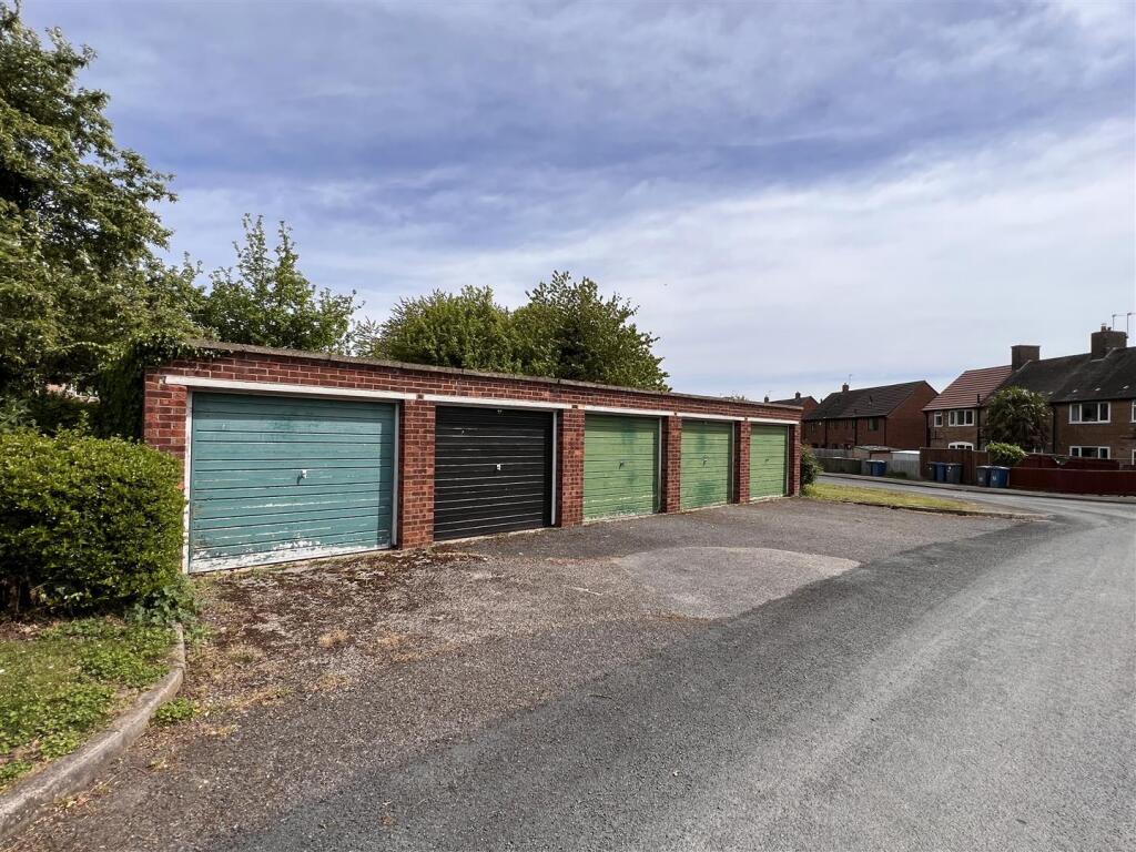 Garage block.jpg