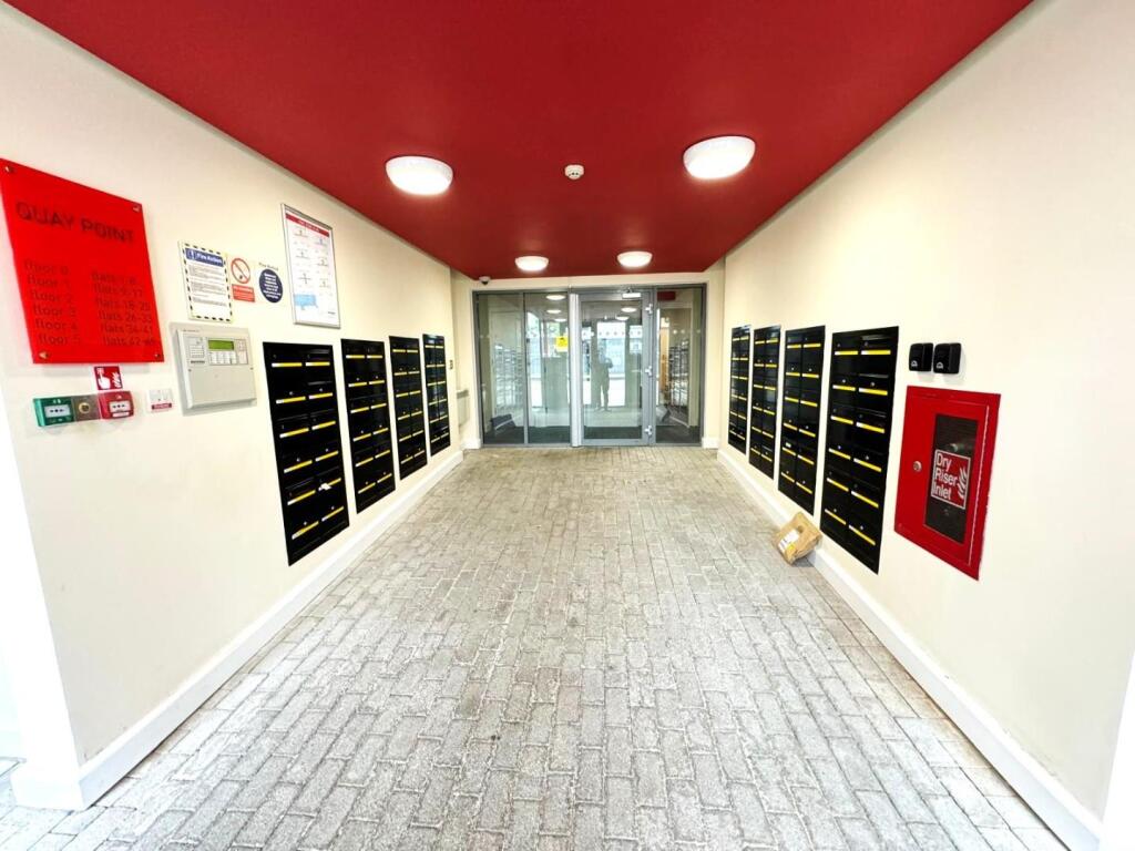 Entrance Hallway.jpeg