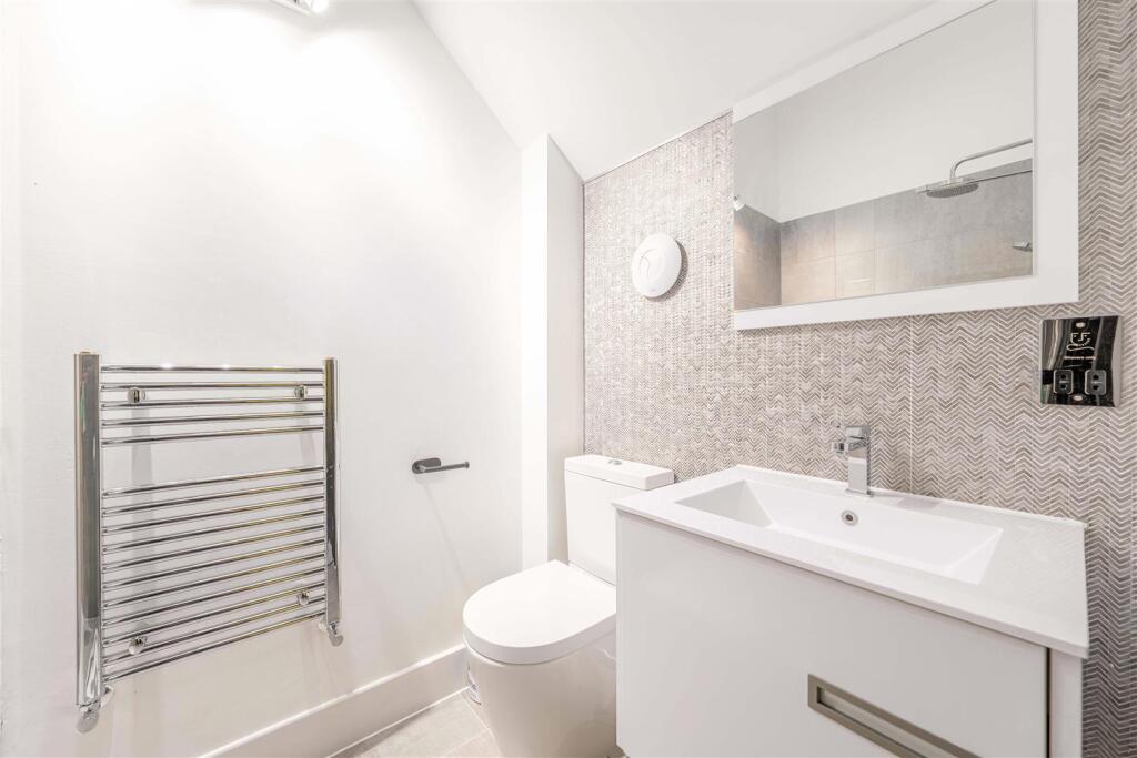 Blackthorn Barn - by Visually Rich 09038.jpg