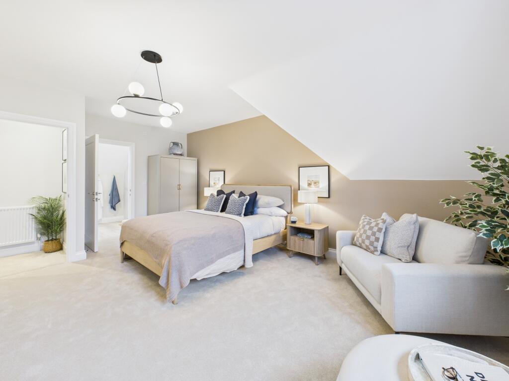 CAM02119G0-PR0505-STILL004